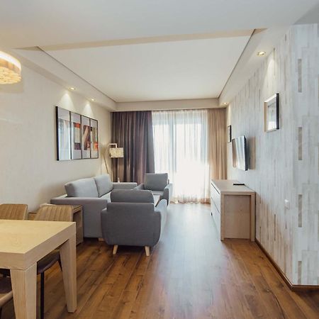 Dreamland Oasis Aparthotel Kobuleti Exterior photo